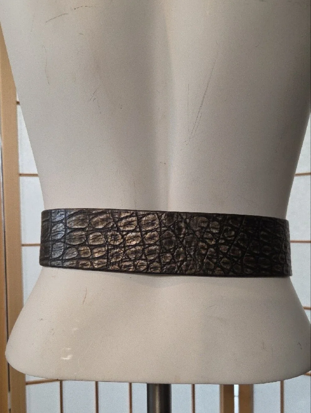 Women's Textured Brown Croc-Embossed Leather Belt with Gold Buckle